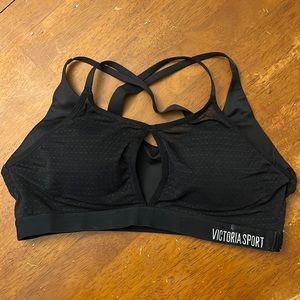 Victoria Sport sports bra